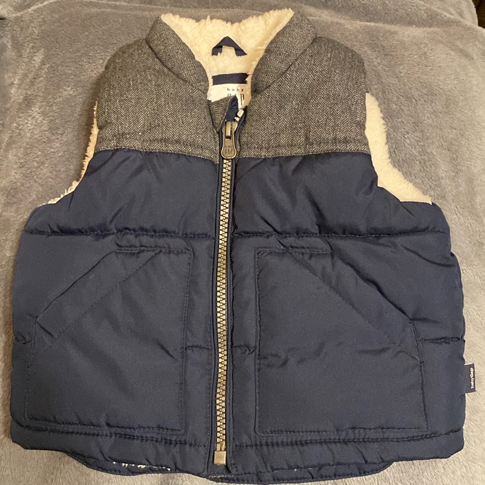 Baby winter vest. Navy blue and gray. Size 6-12 months, Baby Gap